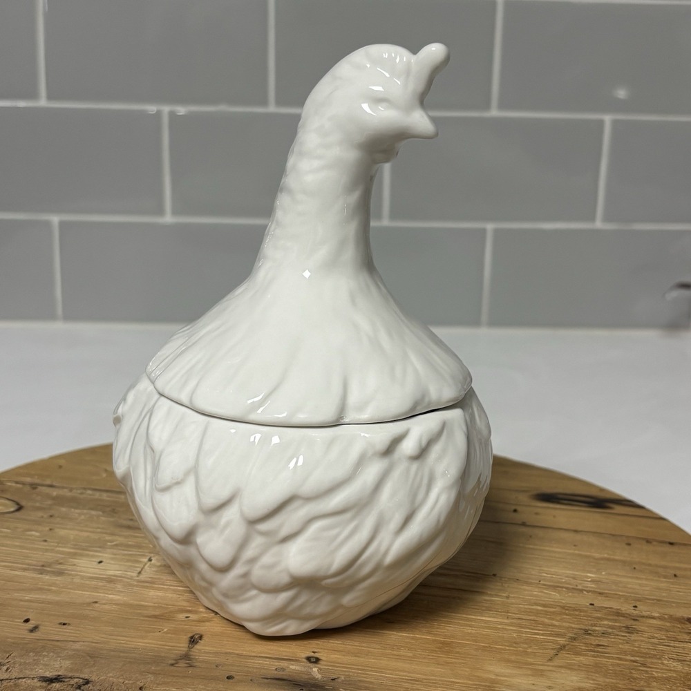 IMM Living Quail Feathered Nest Container White Lidded Candy Dish Ceramic Jar